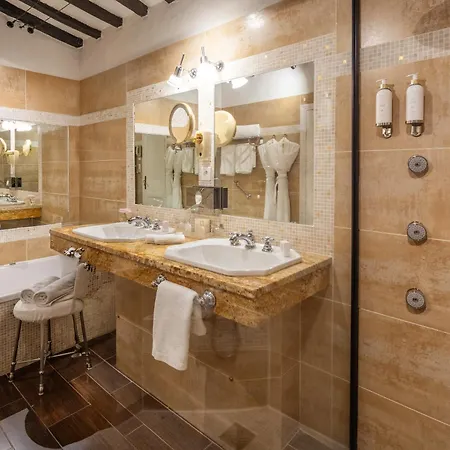 Le Maquis Hotel 5*