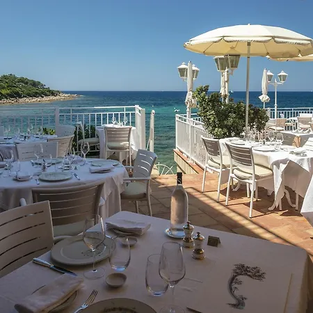 Le Maquis Hotel