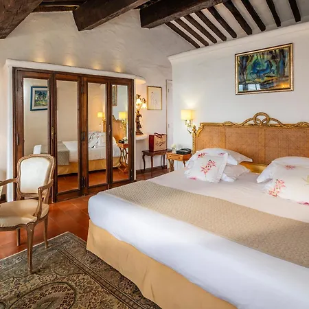 Le Maquis Hotel