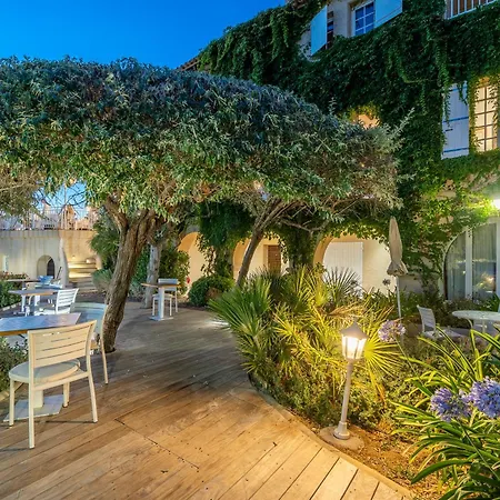 Le Maquis Hotel